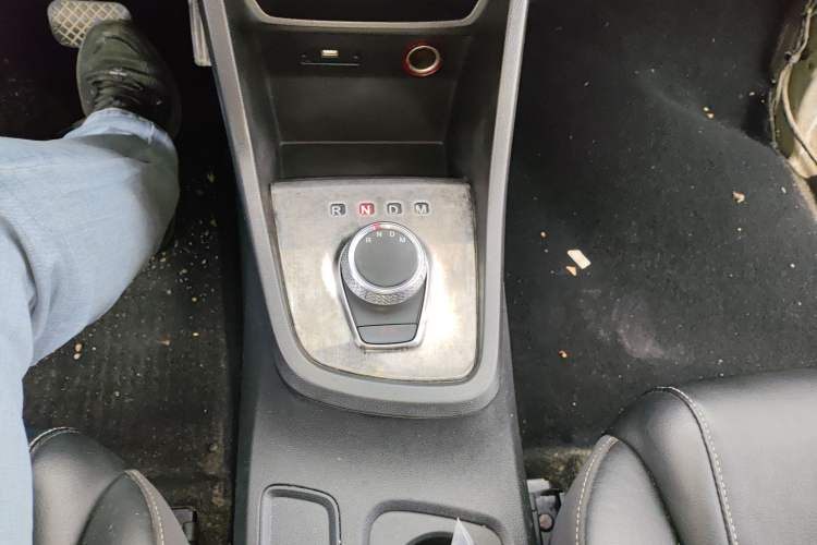 Used Baojun 360 2019 1.5L Automatic Elite Version China VI Gear Lever