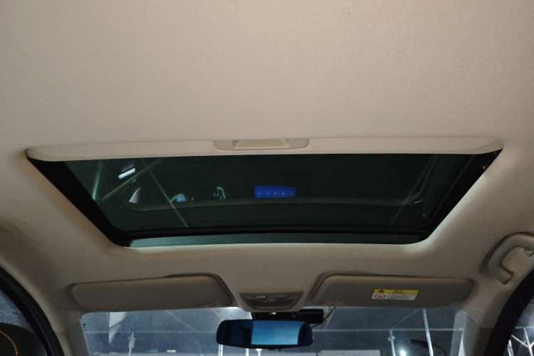 Used Baojun 360 2019 1.5L CVT Luxury Model China VI Emission Standard Headliner