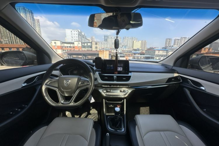 Used Baojun 360 2019 1.5L Manual Luxury Version China VI Interior 10