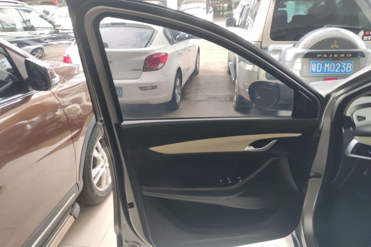 Used Baojun 360 2019 1.5L CVT Elite Version China VI Left Front Door Interior