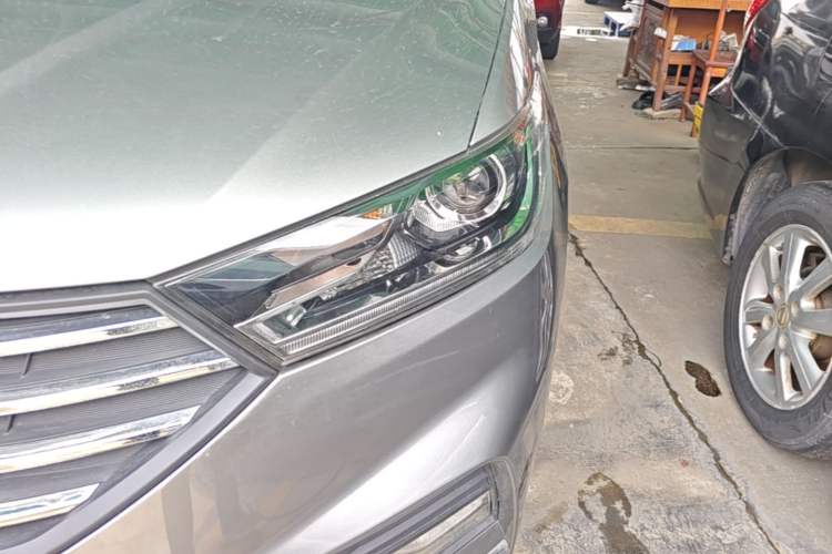 Used Baojun 360 2019 1.5L Automatic Elite Version China VI Left Front Headlight