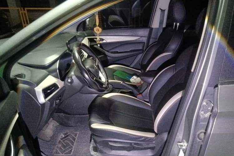 Used Baojun 360 2019 1.5L CVT Elite Version China VI Left Front Seat