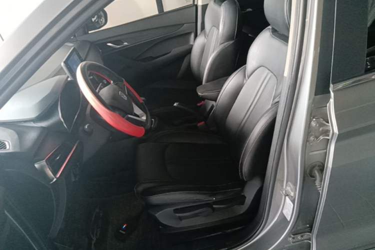 Used Baojun 360 2019 1.5L Manual Elite Version China VI Left Front Seat