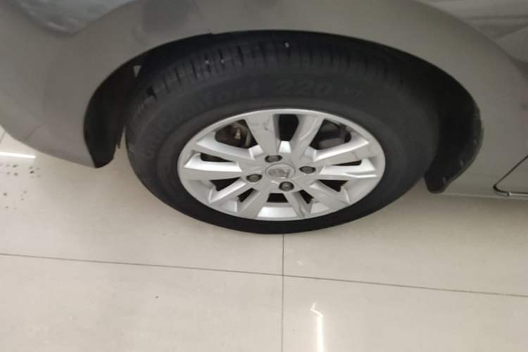 Used Baojun 360 2019 Revised Version 1.5L Manual Elite China VI Left Front Wheel Hub