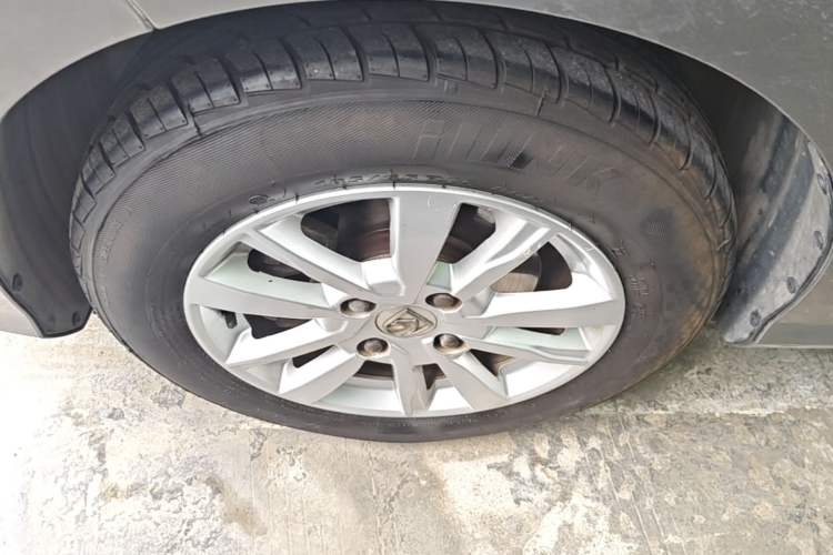 Used Baojun 360 2019 1.5L Automatic Elite Version China VI Left Front Wheel Hub