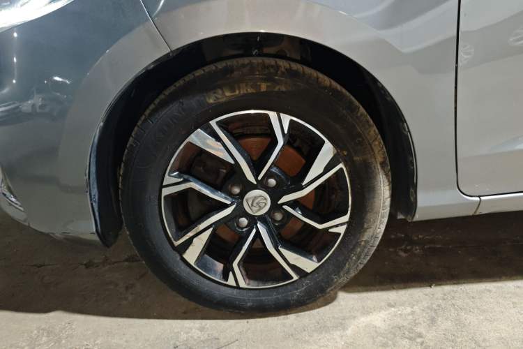 Used Baojun 360 2019 1.5L CVT Luxury Model China VI Emission Standard Left Front Wheel Hub