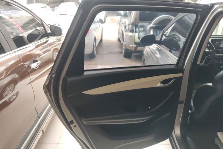 Used Baojun 360 2019 1.5L CVT Elite Version China VI Left Rear Door Interior