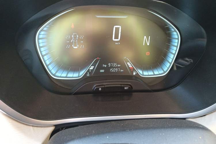 Used Baojun 360 2019 1.5L Automatic Luxury Edition China VI Odometer Close Up