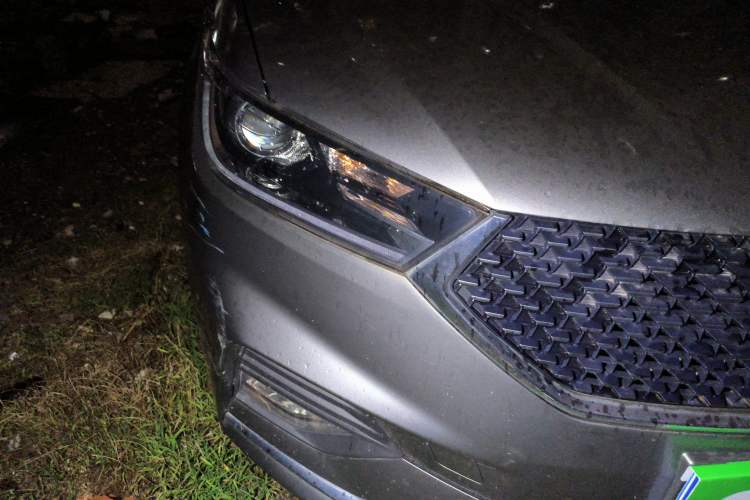 Used Baojun 360 2019 1.5L CVT Luxury Model China VI Emission Standard Right Front Headlight