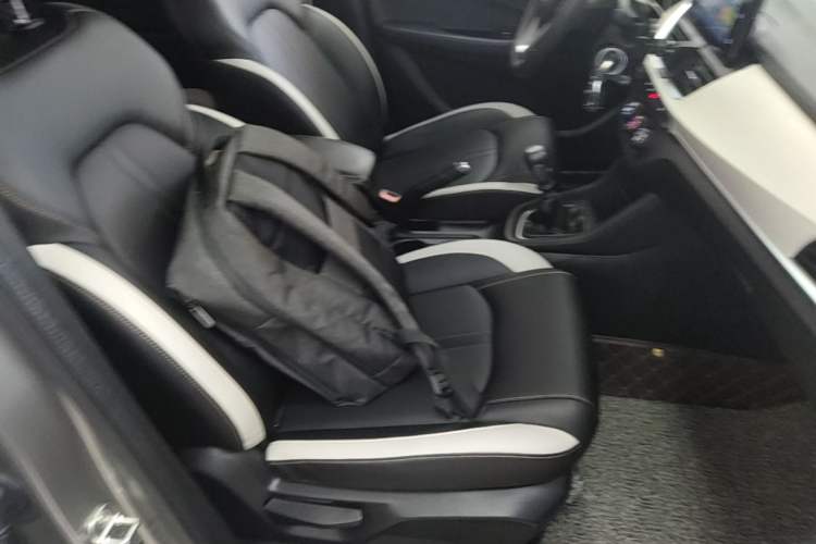 Used Baojun 360 2019 Revised Version 1.5L Manual Elite China VI Right Front Seat