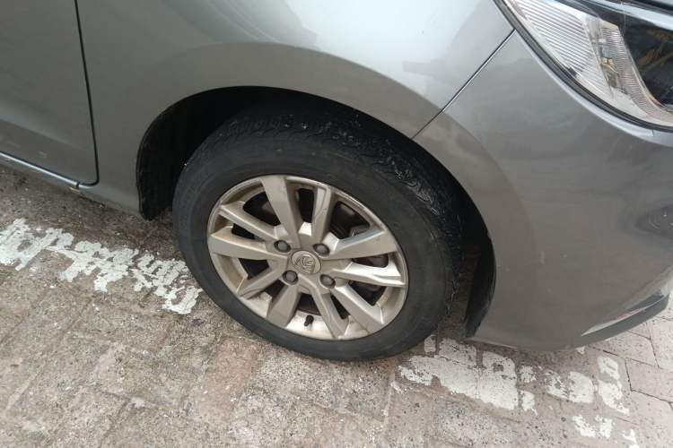 Used Baojun 360 2019 1.5L CVT Elite Version China VI Right Front Wheel Hub