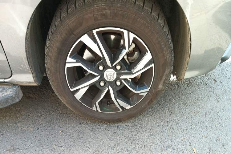Used Baojun 360 2019 1.5L Automatic Luxury Edition China VI Right Front Wheel Hub