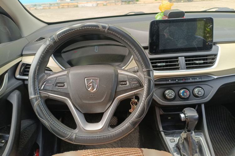 Used Baojun 360 2019 1.5L CVT Elite Version China VI Steering Wheel