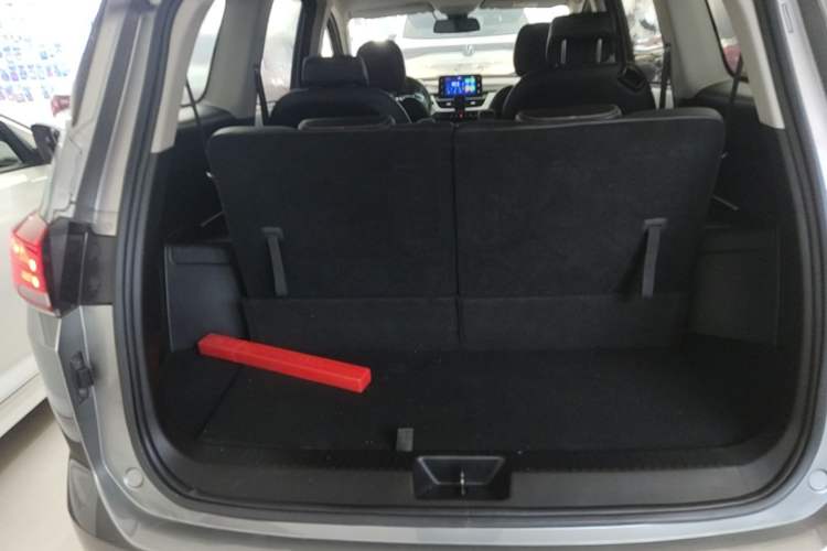 Used Baojun 360 2019 Revised Version 1.5L Manual Elite China VI Trunk