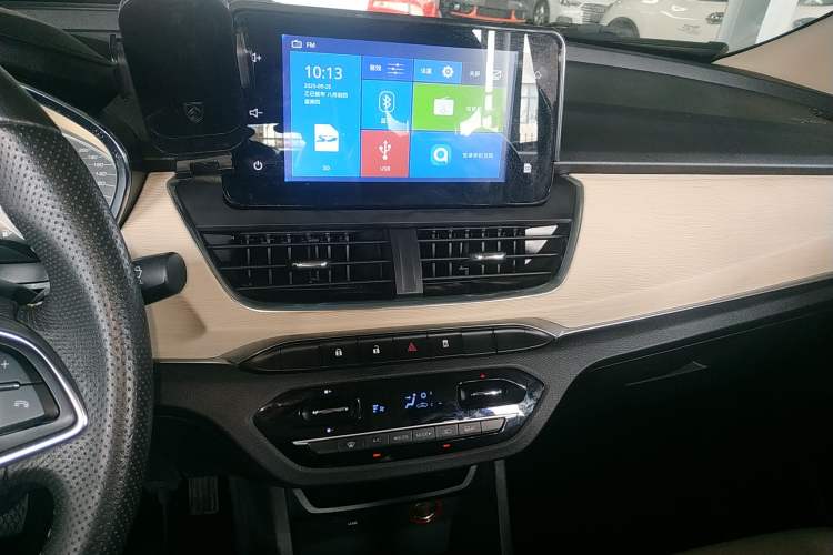 Used Baojun 360 2019 1.5L Manual Luxury Version China VI Audio And AC Panel