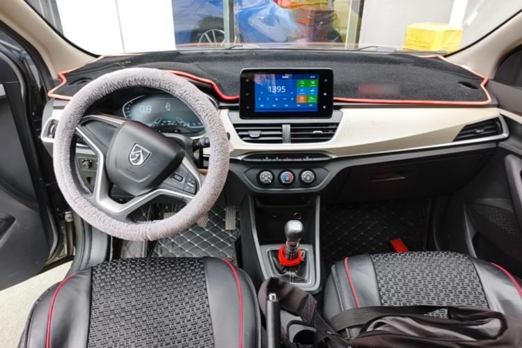 Used Baojun 360 2019 Revised Version 1.5L Manual Elite China VI Center Console