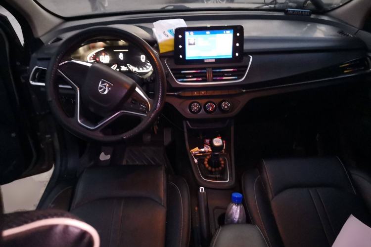 Used Baojun 360 2019 1.5L Manual Elite Version China VI Center Console