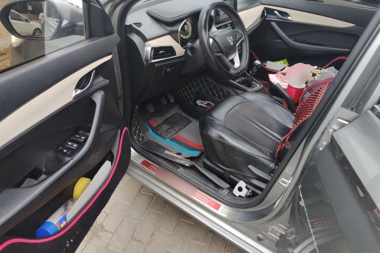 Used Baojun 360 2019 1.5L Manual Luxury Version China VI Driver Seat