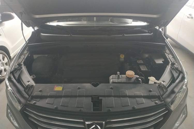 Used Baojun 360 2019 1.5L Manual Luxury Version China VI Engine Bay