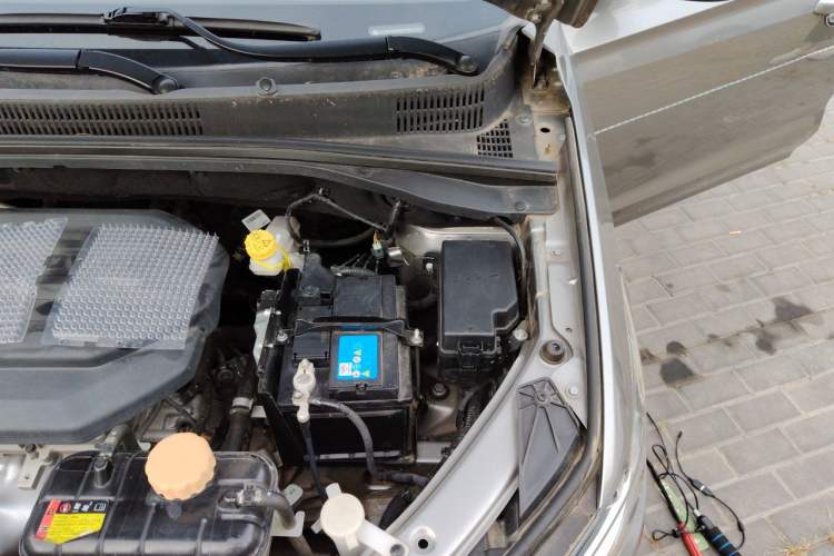 Used Baojun 360 2019 1.5L Manual Luxury Version China VI Engine Bay Left