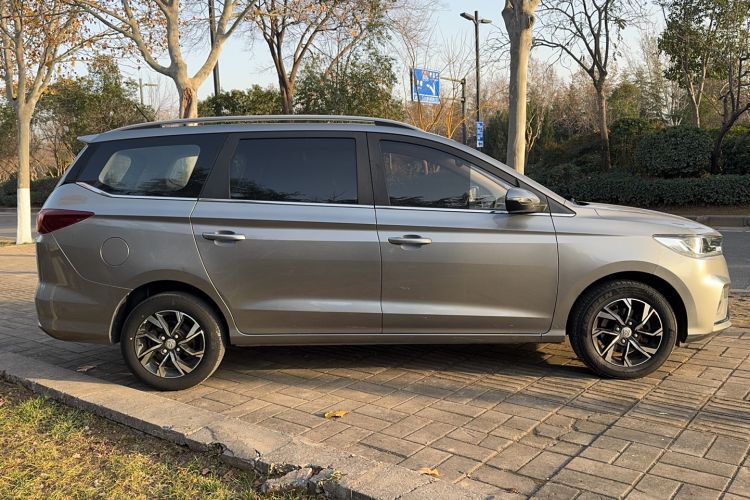 Used Baojun 360 2019 1.5L Manual Luxury Version China VI Exterior 3