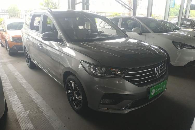 Used Baojun 360 2019 1.5L Manual Luxury Version China VI Front Right 45 Deg