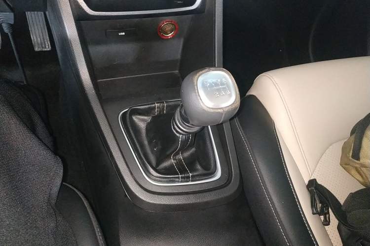 Used Baojun 360 2019 1.5L Manual Luxury Version China VI Gear Lever