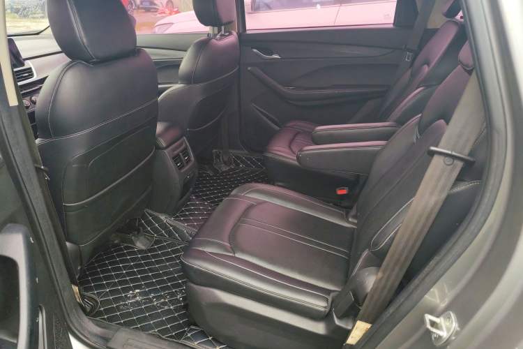 Used Baojun 360 2019 1.5L Automatic Elite Version China VI Interior 1