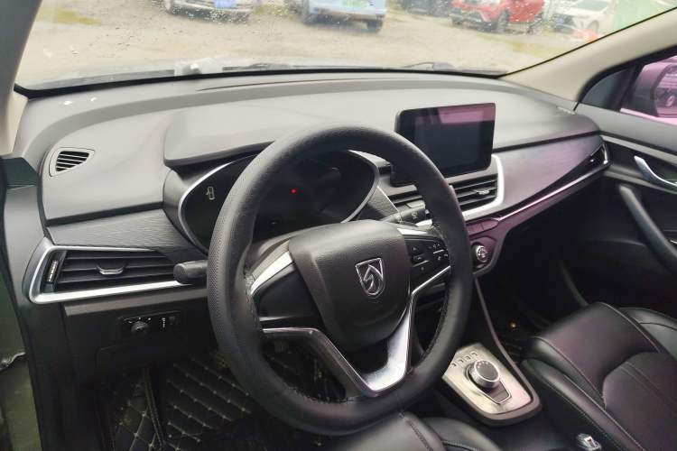 Used Baojun 360 2019 1.5L Automatic Elite Version China VI Interior 3
