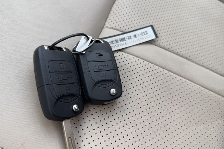 Used Baojun 360 2019 1.5L Manual Luxury Version China VI Interior 4