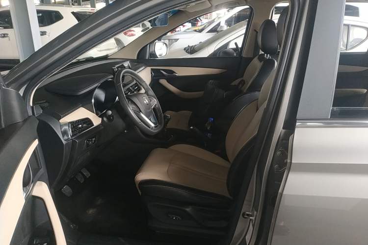 Used Baojun 360 2019 1.5L Manual Luxury Version China VI Left Front Seat