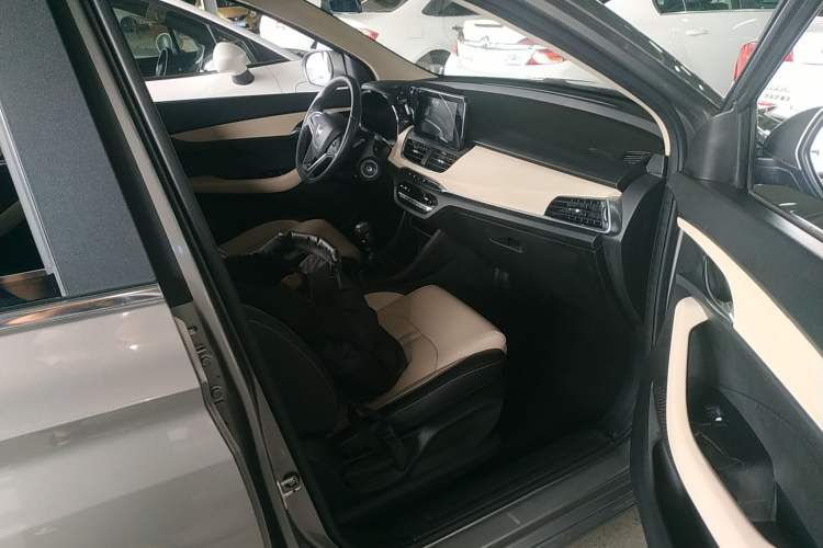 Used Baojun 360 2019 1.5L Manual Luxury Version China VI Right Front Seat