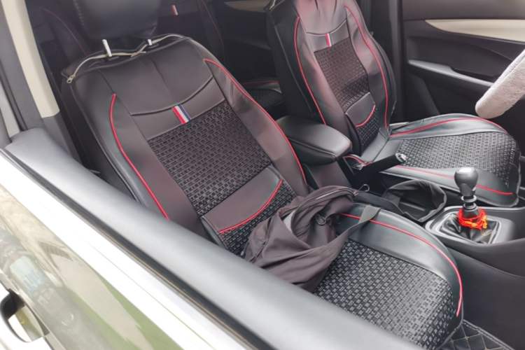 Used Baojun 360 2019 Revised Version 1.5L Manual Elite China VI Right Front Seat