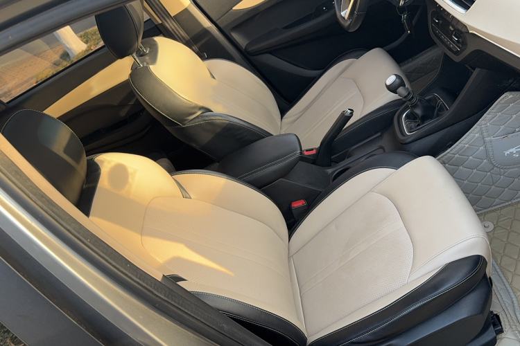 Used Baojun 360 2019 1.5L Manual Luxury Version China VI Right Front Seat