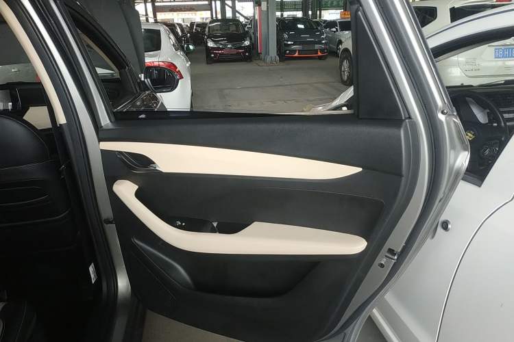 Used Baojun 360 2019 1.5L Manual Luxury Version China VI Right Rear Door Interior