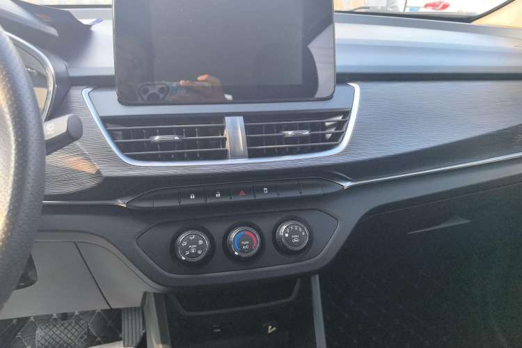 Used Baojun 360 2019 1.5L Automatic Elite Version China VI Audio And AC Panel