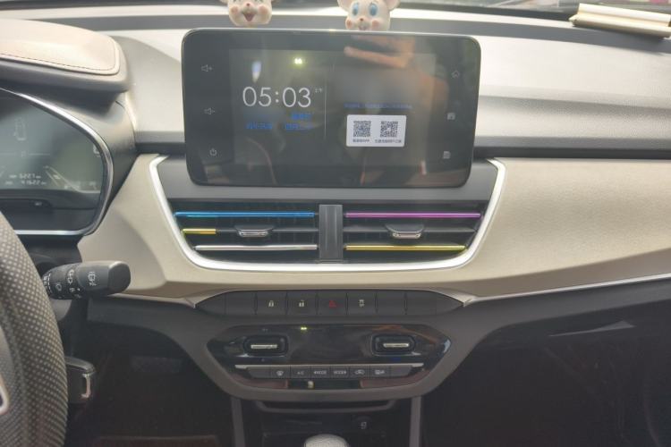 Used Baojun 360 2019 1.5L CVT Luxury Model China VI Emission Standard Audio And AC Panel