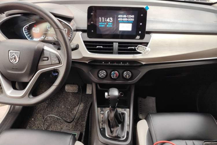 Used Baojun 360 2019 1.5L CVT Elite Version China VI Audio And AC Panel