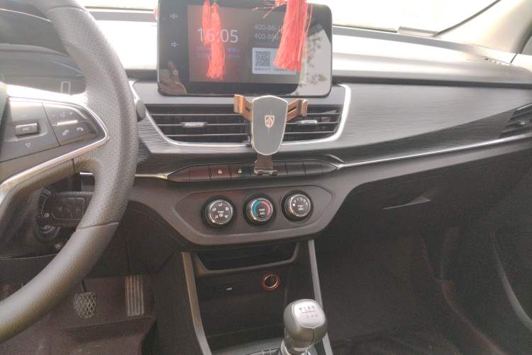 Used Baojun 360 2019 1.5L Manual Elite Version China VI Audio And AC Panel
