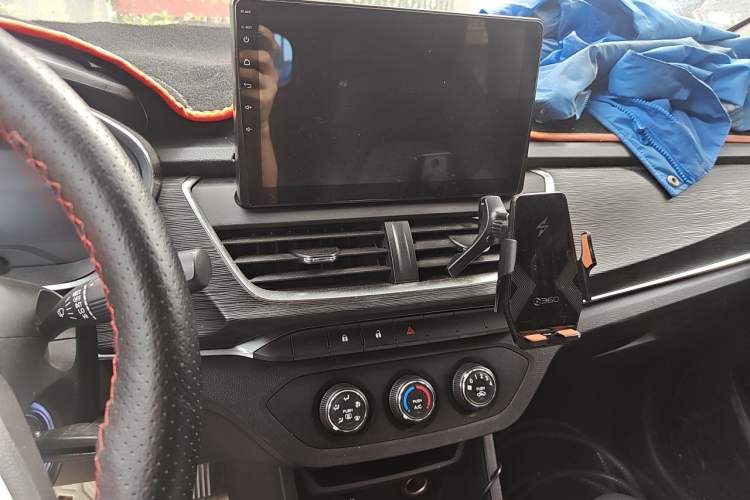 Used Baojun 360 2019 1.5L Manual Elite Version China VI Audio And AC Panel