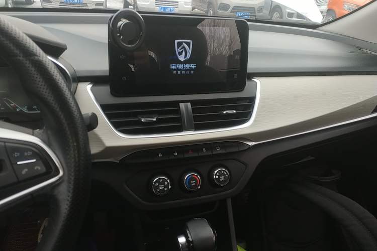 Used Baojun 360 2019 1.5L CVT Elite Version China VI Audio And AC Panel
