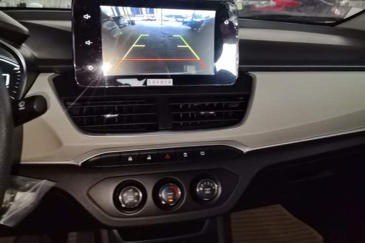 Used Baojun 360 2019 1.5L CVT Elite Version China VI Audio And AC Panel