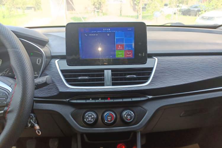 Used Baojun 360 2019 1.5L Manual Elite Version China VI Audio And AC Panel