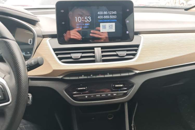 Used Baojun 360 2019 1.5L Manual Luxury Version China VI Audio And AC Panel