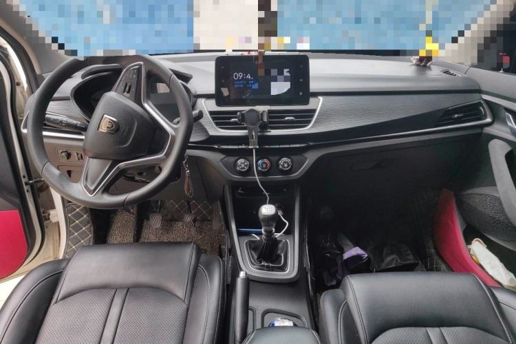 Used Baojun 360 2019 1.5L Manual Elite Version China VI Center Console