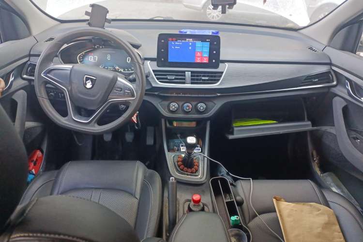 Used Baojun 360 2019 1.5L Manual Elite Version China VI Center Console