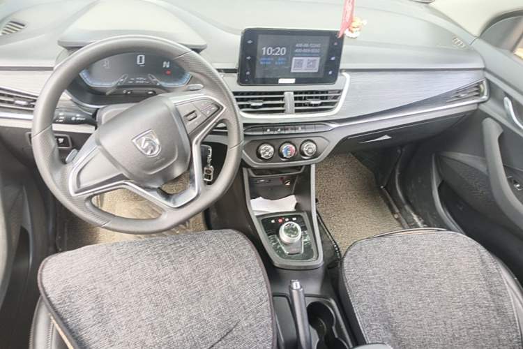 Used Baojun 360 2019 1.5L CVT Elite Version China VI Center Console