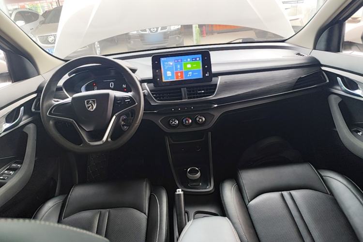 Used Baojun 360 2019 1.5L Automatic Elite Version China VI Center Console
