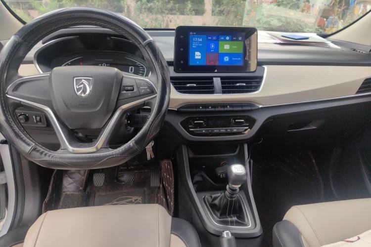 Used Baojun 360 2019 1.5L Manual Luxury Version China VI Center Console