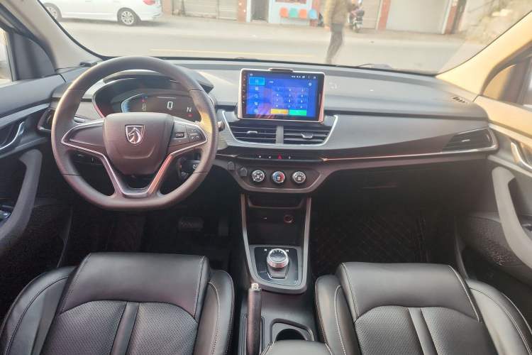 Used Baojun 360 2019 1.5L Automatic Elite Version China VI Center Console